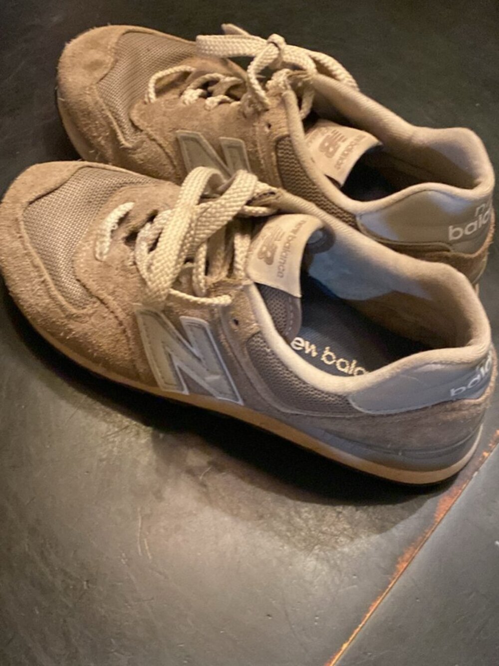 size 7 grey new balance sneakers